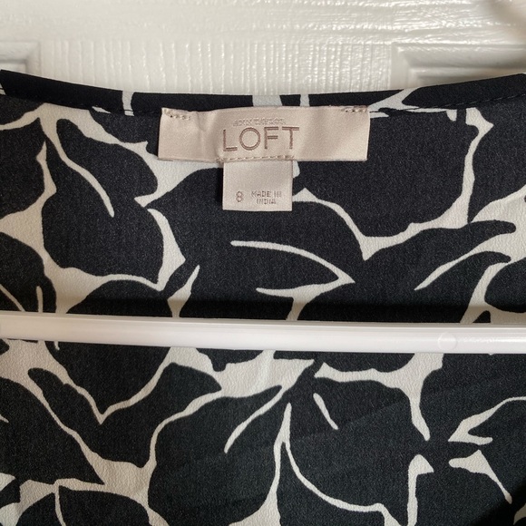 Banana Republic button up romper - Picture 2 of 3